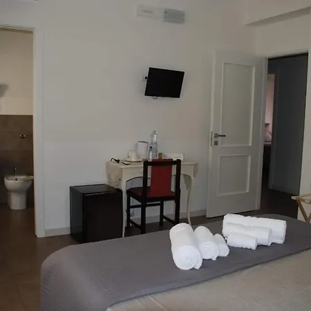 Guest house B-karalis Di Enrico Tupputi *